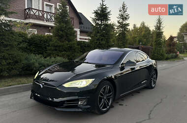 Лифтбек Tesla Model S 2012 в 