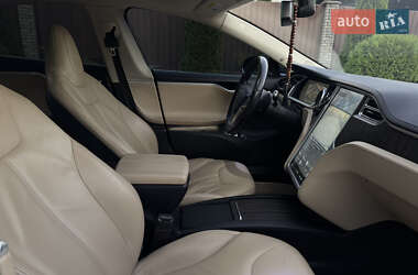 Лифтбек Tesla Model S 2012 в 
