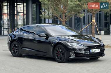 Ліфтбек Tesla Model S 2018 в 
