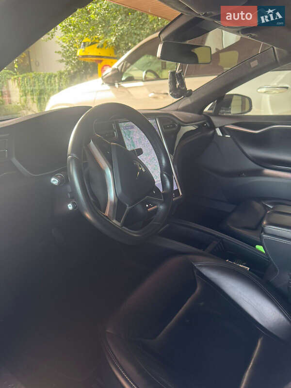 Лифтбек Tesla Model S 2015 в Днепре фото 4 Лифтбек Tesla Model S 2015 в Днепре