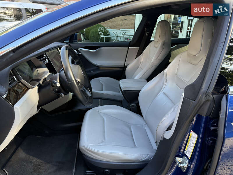 Лифтбек Tesla Model S 2016 в Кременчуге