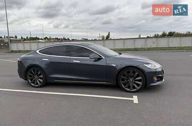 Ліфтбек Tesla Model S 2015 в 