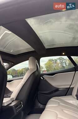 Ліфтбек Tesla Model S 2015 в 