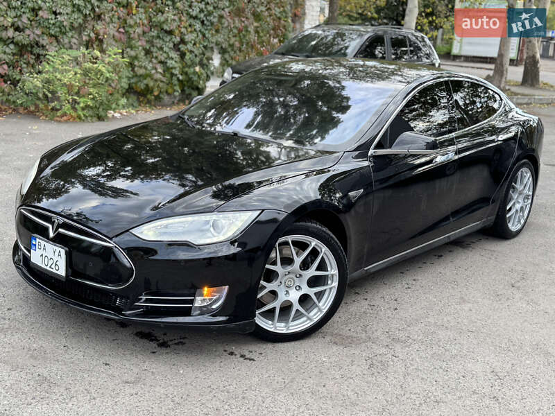 Лифтбек Tesla Model S 2014 в Николаеве фото 45 Лифтбек Tesla Model S 2014 в Николаеве
