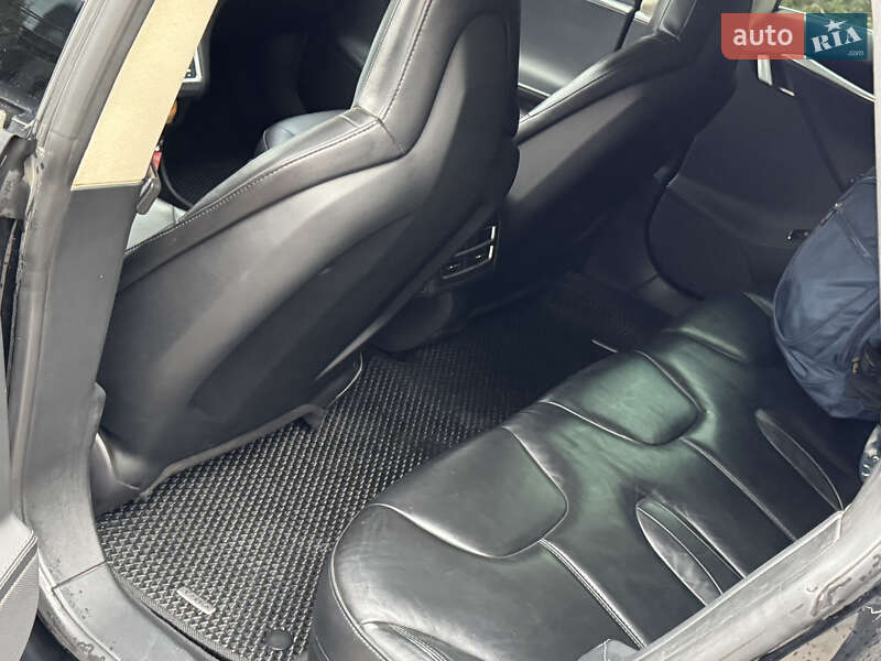 Лифтбек Tesla Model S 2014 в Николаеве фото 50 Лифтбек Tesla Model S 2014 в Николаеве