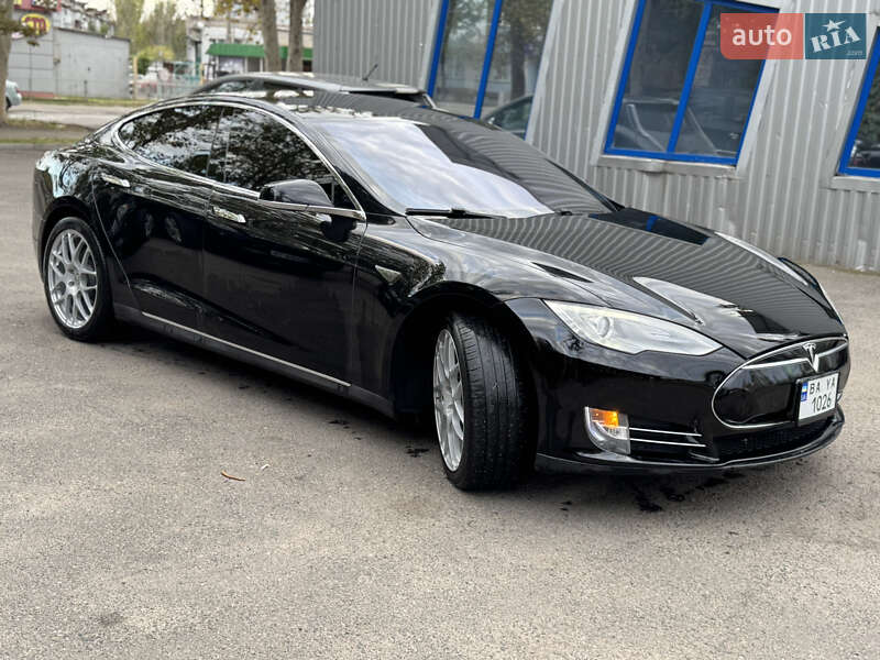 Лифтбек Tesla Model S 2014 в Николаеве фото 5 Лифтбек Tesla Model S 2014 в Николаеве