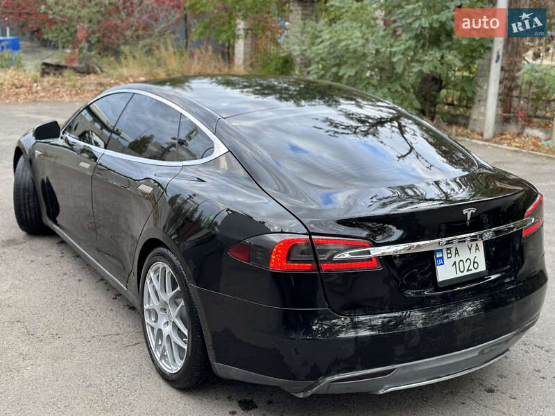 Лифтбек Tesla Model S 2014 в Николаеве фото 56 Лифтбек Tesla Model S 2014 в Николаеве