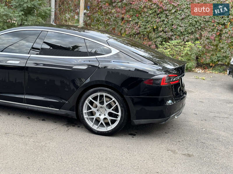 Лифтбек Tesla Model S 2014 в Николаеве фото 54 Лифтбек Tesla Model S 2014 в Николаеве