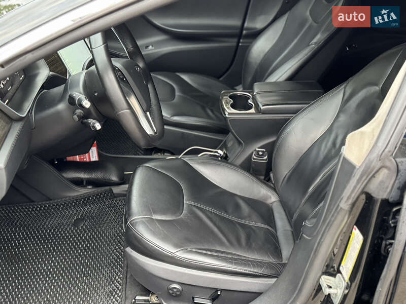 Лифтбек Tesla Model S 2014 в Николаеве фото 51 Лифтбек Tesla Model S 2014 в Николаеве