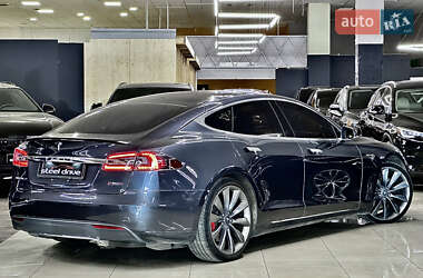 Ліфтбек Tesla Model S 2015 в 
