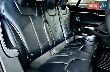 Ліфтбек Tesla Model S 2015 в 