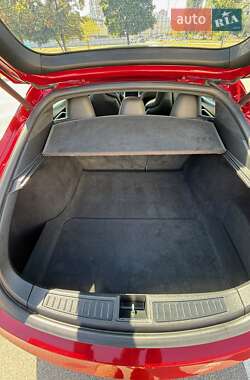 Лифтбек Tesla Model S 2016 в 