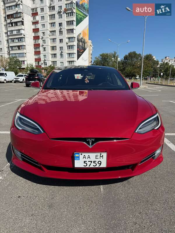 Tesla Model S 2016