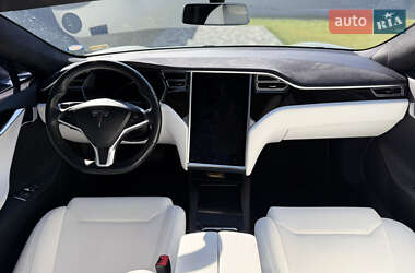 Лифтбек Tesla Model S 2017 в 