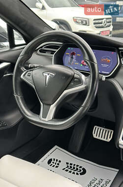 Ліфтбек Tesla Model S 2017 в 