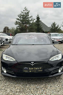 Ліфтбек Tesla Model S 2017 в 