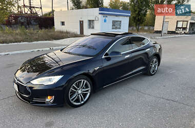 Ліфтбек Tesla Model S 2013 в 