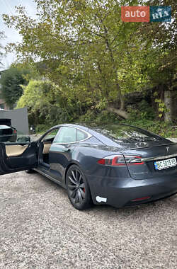 Ліфтбек Tesla Model S 2017 в 