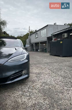Ліфтбек Tesla Model S 2017 в 