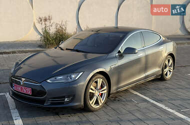 Лифтбек Tesla Model S 2014 в Луцке