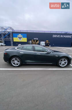Лифтбек Tesla Model S 2014 в 