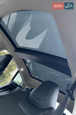 Лифтбек Tesla Model S 2014 в 
