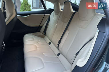 Ліфтбек Tesla Model S 2015 в 