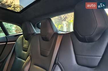 Лифтбек Tesla Model S 2015 в 