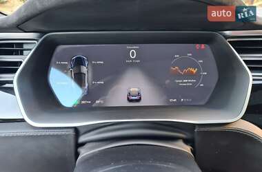 Лифтбек Tesla Model S 2015 в 
