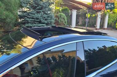 Лифтбек Tesla Model S 2015 в 