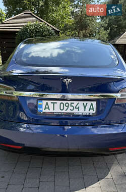 Лифтбек Tesla Model S 2018 в Ивано-Франковске
