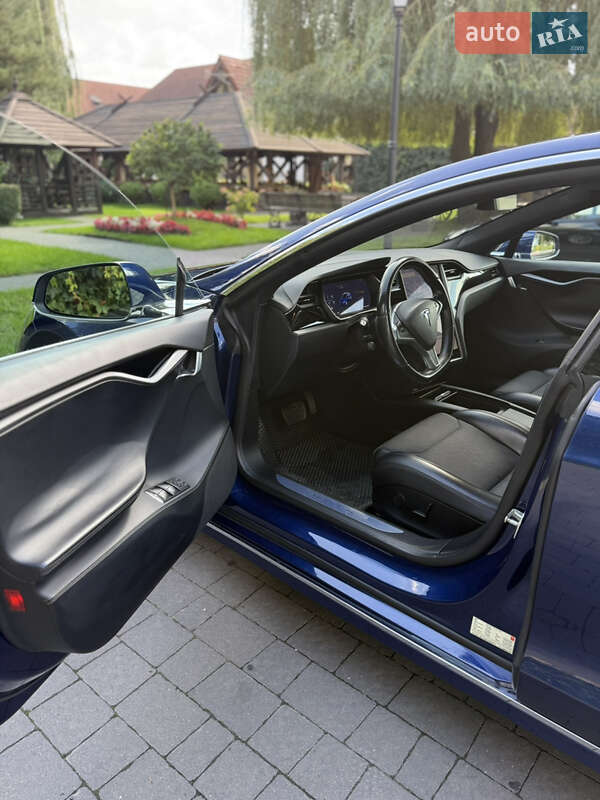 Лифтбек Tesla Model S 2018 в Ивано-Франковске