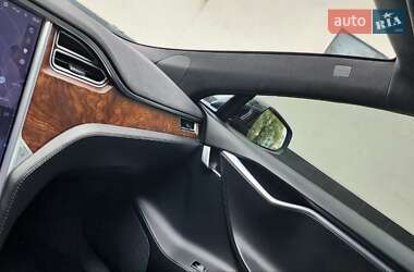 Ліфтбек Tesla Model S 2017 в 