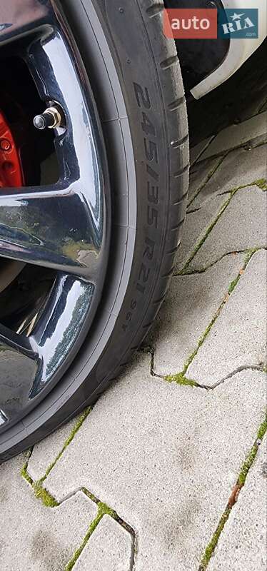 Лифтбек Tesla Model S 2017 в Хмельницком