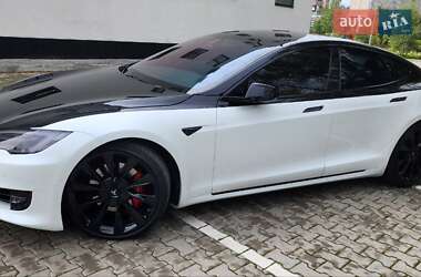 Ліфтбек Tesla Model S 2017 в 