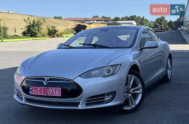 Ліфтбек Tesla Model S 2013 в  фото 8 Ліфтбек Tesla Model S 2013 в