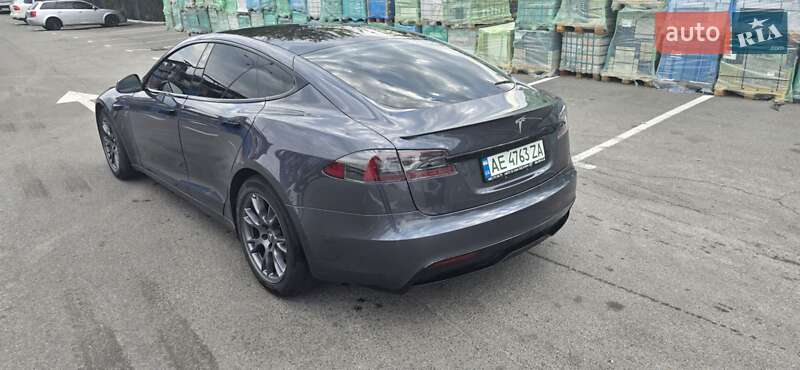 Лифтбек Tesla Model S 2021 в Днепре