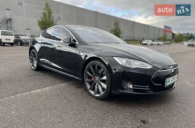 Ліфтбек Tesla Model S 2015 в Здолбуніві