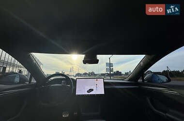 Ліфтбек Tesla Model S 2021 в 