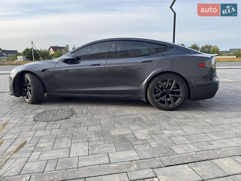 Лифтбек Tesla Model S 2021 в Луцке