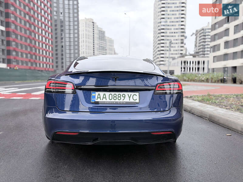 Лифтбек Tesla Model S 2022 в Киеве