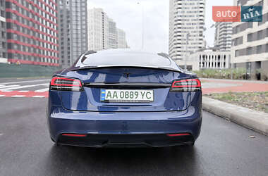 Ліфтбек Tesla Model S 2022 в 