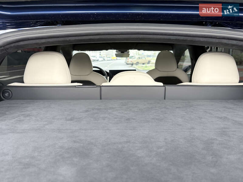 Лифтбек Tesla Model S 2022 в Киеве
