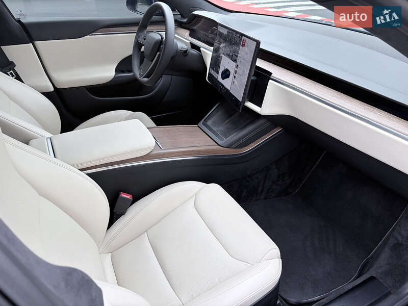 Лифтбек Tesla Model S 2022 в Киеве