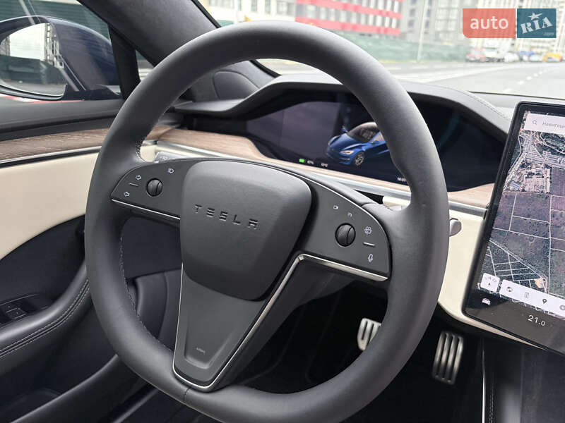 Лифтбек Tesla Model S 2022 в Киеве