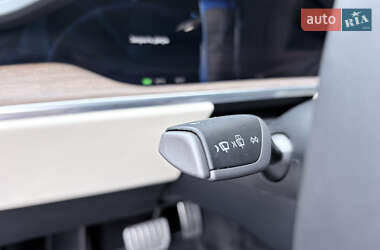 Лифтбек Tesla Model S 2022 в Киеве