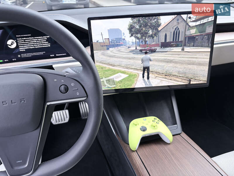 Лифтбек Tesla Model S 2022 в Киеве