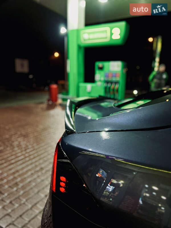 Ліфтбек Tesla Model S 2014 в Черкасах