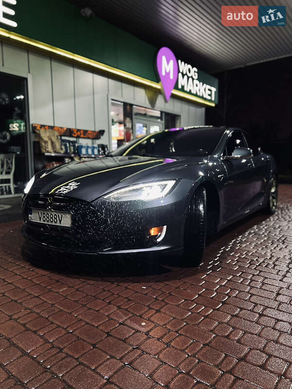 Ліфтбек Tesla Model S 2014 в Черкасах