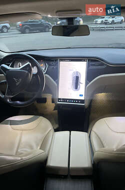 Ліфтбек Tesla Model S 2013 в 